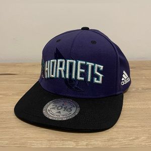 Charlotte Hornets Adidas NBA Hardwood Teal Blue Purple Era Snapback Hat Cap OSFM